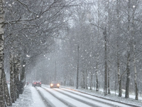 Ide ďalší dážď, ktorý sa však zmení na sneženie. Postupne sa ochladí
