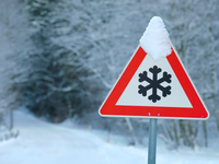 VÝSTRAHA pred snežením. Meteorológovia varujú, že napadne až 15 cm
