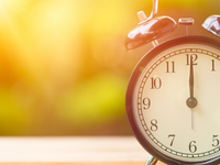 Veľký marcový sprievodca: Slnko vyhráva nad tmou, pripravte sa na letný čas a príchod jari